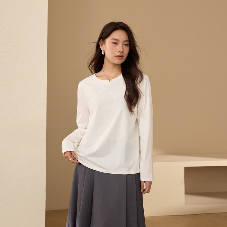 [Fashionable Appliqué Embroidered Long-Sleeve T-Shirt] Slim & Comfortable Round Neck Top for Plus Size Women, New Autumn Style for Curvy Women
