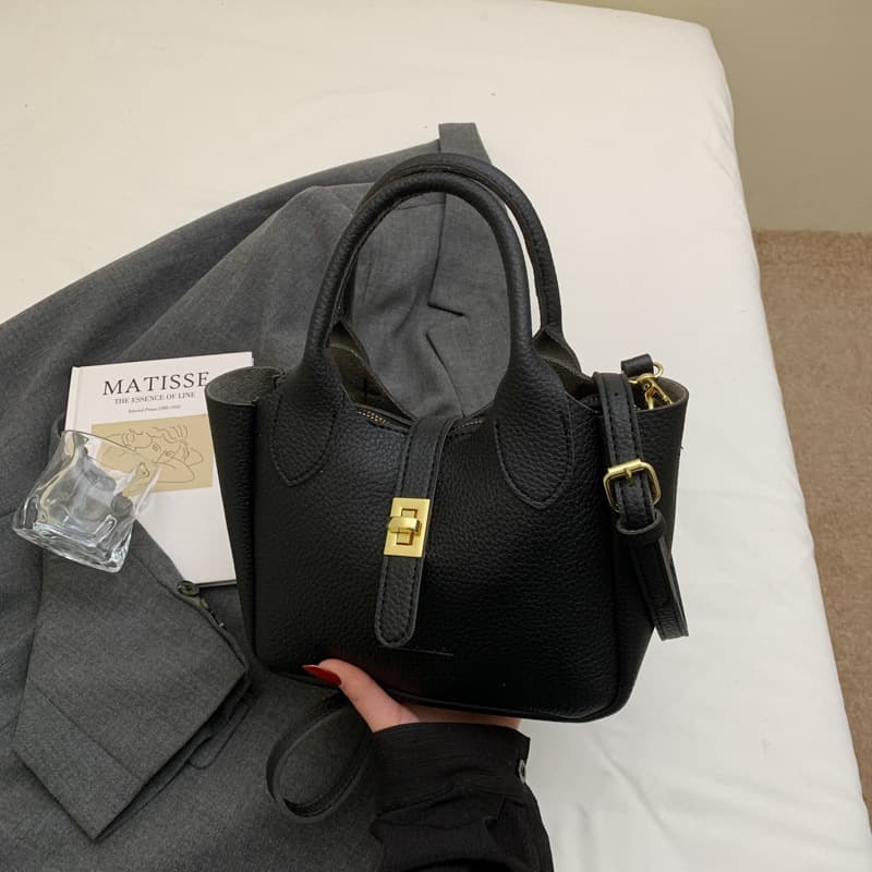 2025 Spring Simple and Elegant Light Luxury Pebble Grain Handheld Bucket Bag Niche Design Versatile Commuter Crossbody Bag