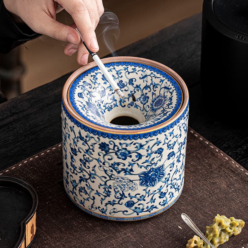 Ruyao blue and white lotus funnel-type ashtray large with cover anti-fly ash home living room creative fashion ashtray