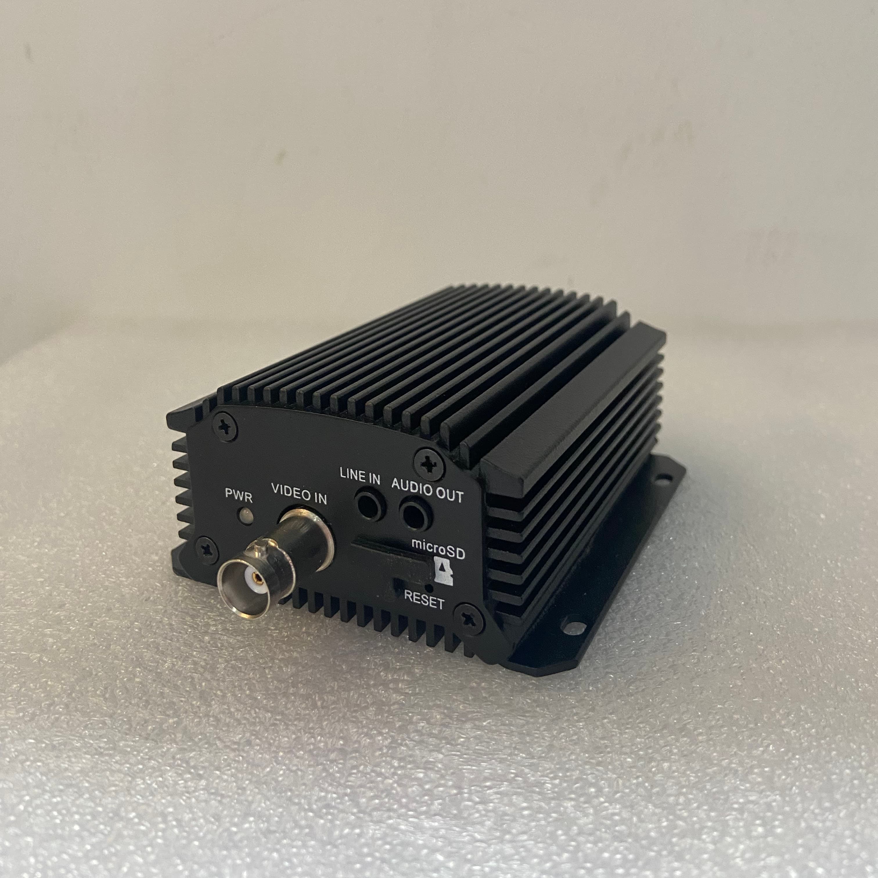 J8 network route 1 new route 44HWHW server 1 stock audio-video DS670 encoder 6g3