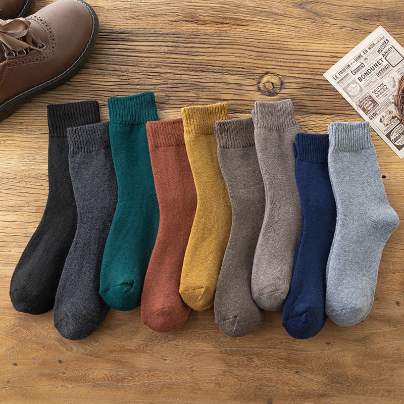 Winter men's and women's socks, fleece-lined, thick, warm, solid color, mid-calf floor socks, imitation rabbit wool socks, factory wholesale.