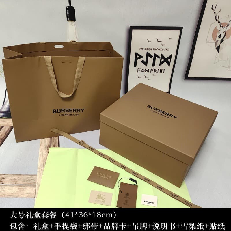 Original Burberry clothes scarf bag coat shirt packaging box Burberry paper bag empty box gift bag
