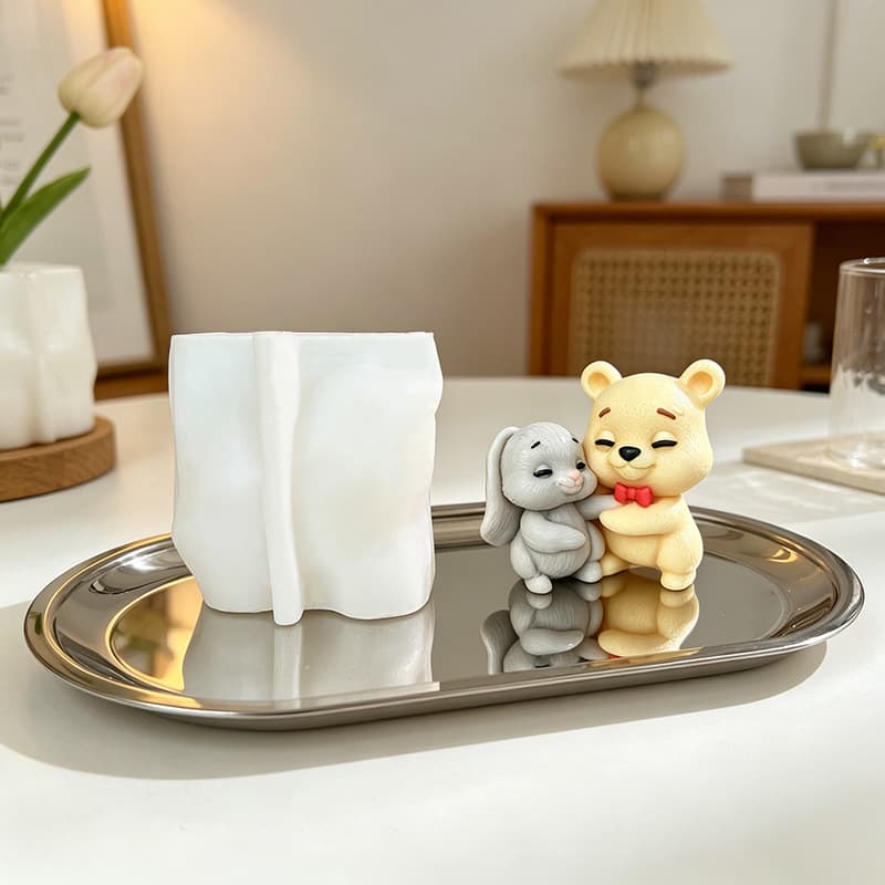 Long-eared bunny hugging bear scented candle silicone mold DIY plaster drip ornaments baking cake mold