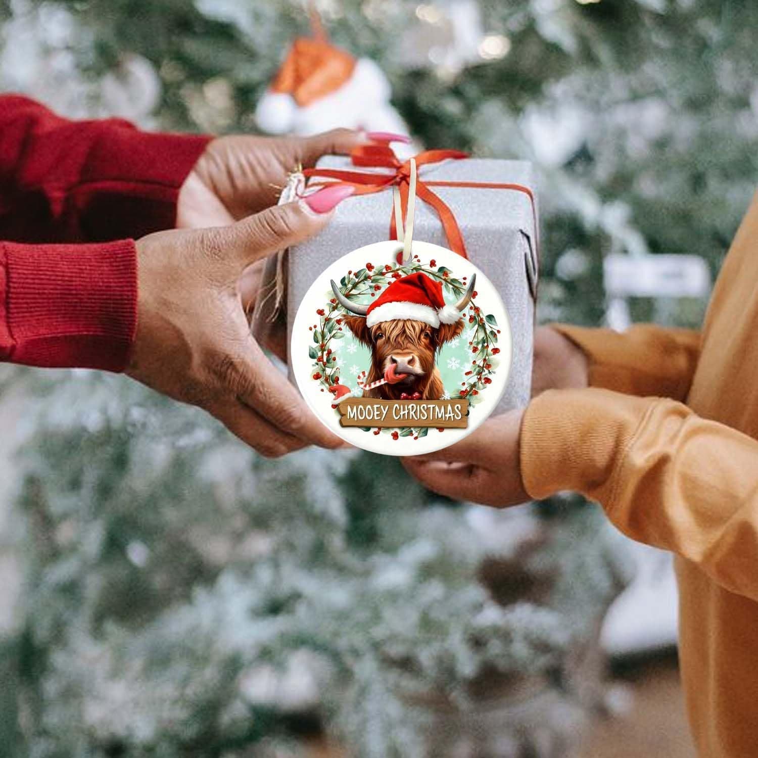Christmas Ornament 2026, Highland Cow Decoration Animal Lover Gift, Farmhouse Animal Ornament Christmas