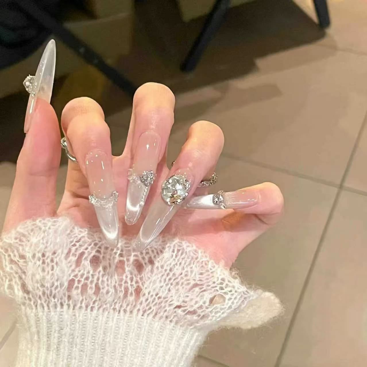 Purely handmade manicure, wearable, versatile, cat-eye whitening, hot style, broken diamonds, thin dog, long tip, new style nails, detachable