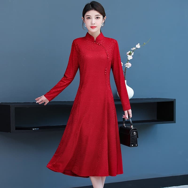 Mother-in-law's Wedding Banquet Dress: Modified Cheongsam Mid-Length Dress for Women, Elegant Spring and Autumn Style, New Mother's Attire