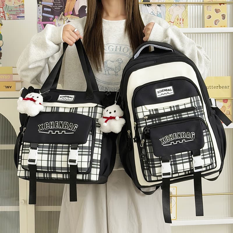 Schoolbags for junior high school girls, middle school students, large-capacity backpacks, elementary school girls, burden-reducing spine-protecting plaid student backpacks