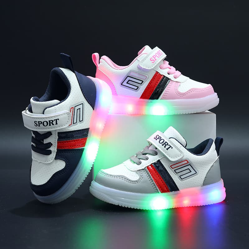 Boys' Casual Shoes Spring/Autumn New Style Korean Version Magic Stick Soft Bottom Children's Skate Shoes Girls' LED Light