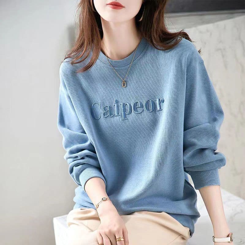 Embroidered sweatshirt for women, new autumn and winter fleece-lined thick loose fashionable plus-size women's clothing thin base layer.