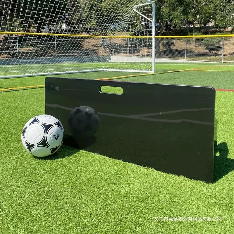 Football baffle, foldable rebound board, obstacle passing and catching footwork training equipment, polyethylene football rebound board