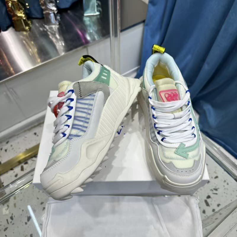 2024 OW spring and summer runway style sports shoes large arrow mesh mixed cowhide couple edition casual shoes.