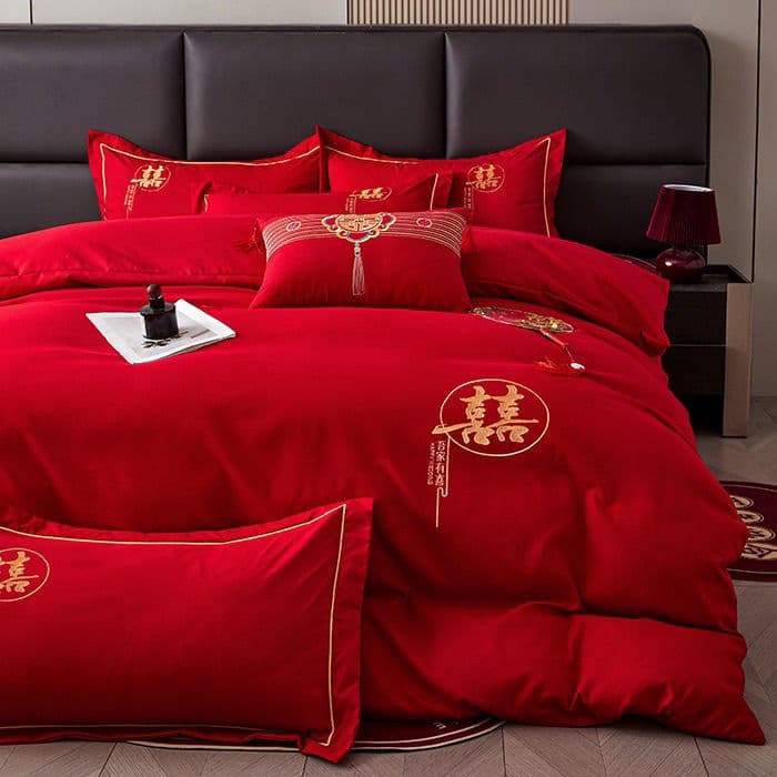 Wedding four-piece set, bright red quilt, Chinese embroidery, wedding room dowry, fitted sheet, bedding factory