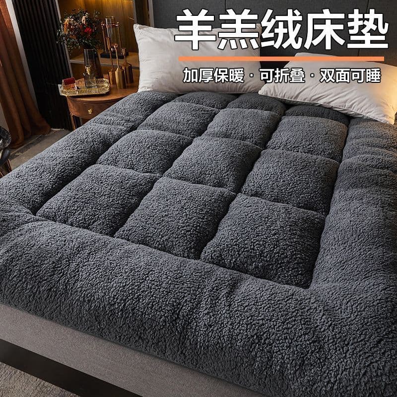Thickened lamb wool mattress pad for winter use, suitable for double beds, student dormitories, and single beds. (For export)