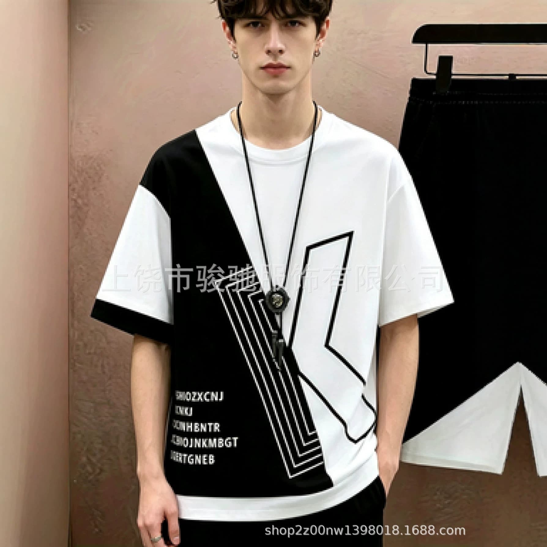 American Retro Distressed Vertical Stripe Digital Print T-Shirt Loose Vintage Streetwear Men's Short Sleeve Source
