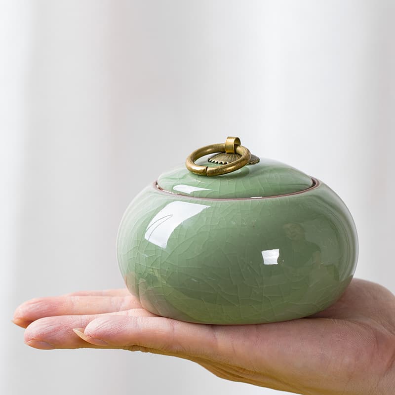 Ge Kiln, Ru Kiln, Longquan Celadon Sealed Tea Caddy Plum Green Crackle Ceramic Storage for Tea and Herbs Porcelain Tea Box