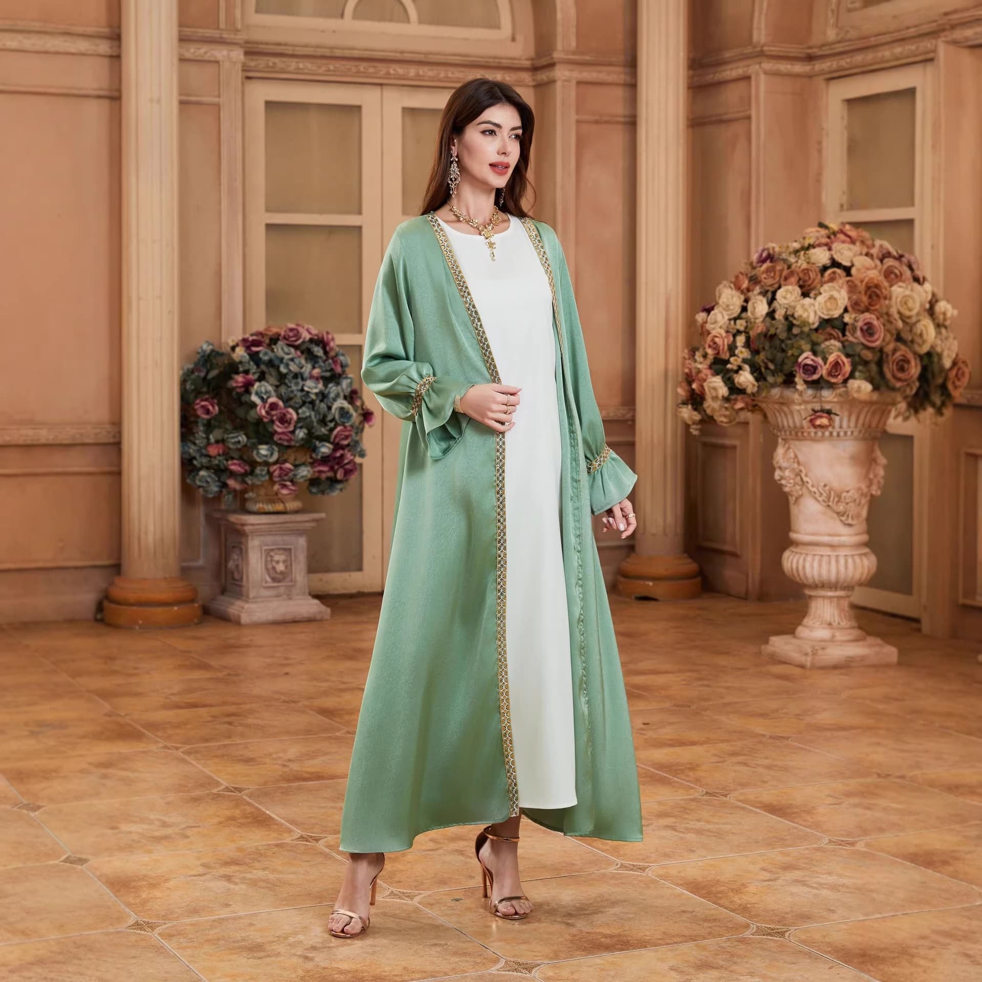 New Fashion Elegant Women's Gold Embroidered Decoration Long Sleeve Abayas Robe Cardigan