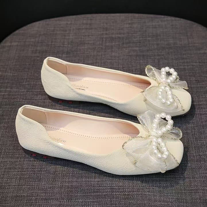 Versatile Dress Shoes with Soft Sole, Flat Pearl Bow, Shallow Mouth Casual Shoes for 2026 Spring New Arrival