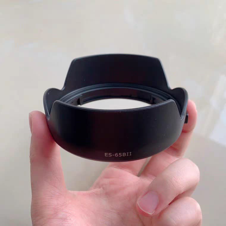 ES-65BII petal lens hood for RF 50mm f/1.8 STM lens, R6/R5RP mirrorless prime lens, a "nifty fifty" (a nickname for a small, highly desirable lens).