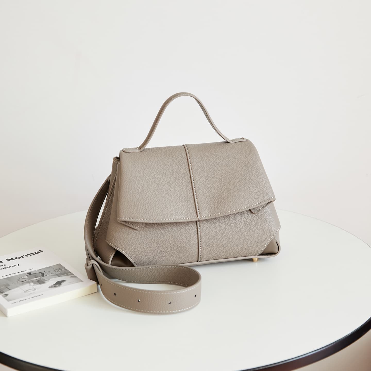French pebbled light luxury pleated smile bag large capacity niche single shoulder crossbody bag fashionable handbag