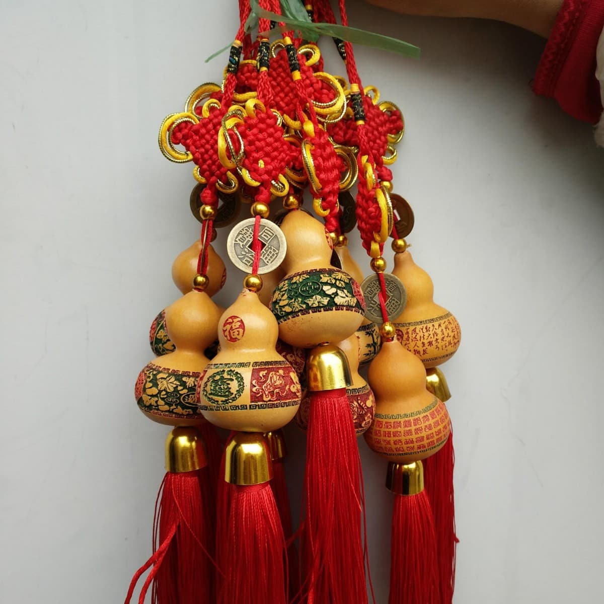 Gourd cultivation, American gourds with relief carving, coin pendants, product car hangers, bag charms
