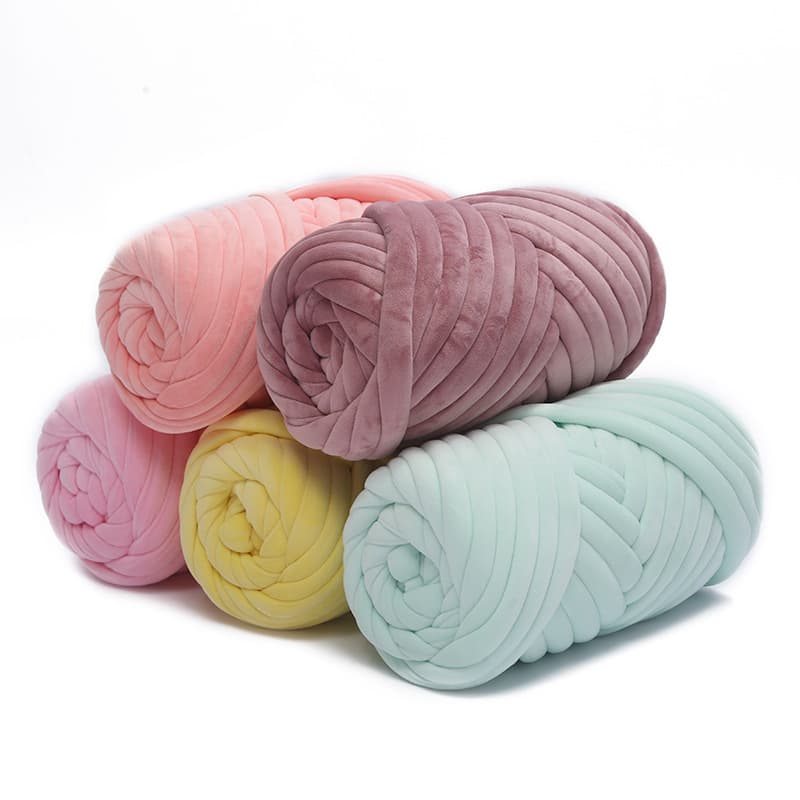 Amazon New DIY Crystal Fleece Core-Spun Yarn, 3cm Thick Hand-Knitting Blanket Yarn, Fabric Strip for Pillow and Cat Bed