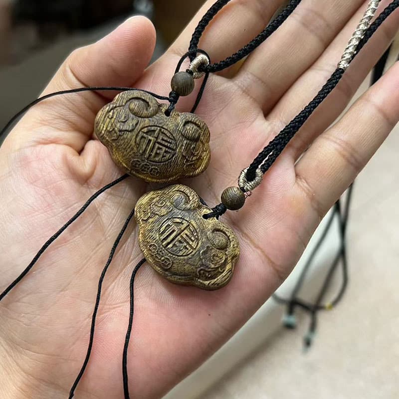 DIY Qinan Agarwood Pendant Carving, Auspiciousness, Peace, Longevity Lock, Sweater Chain Pendant, Old Material Agarwood Jewelry