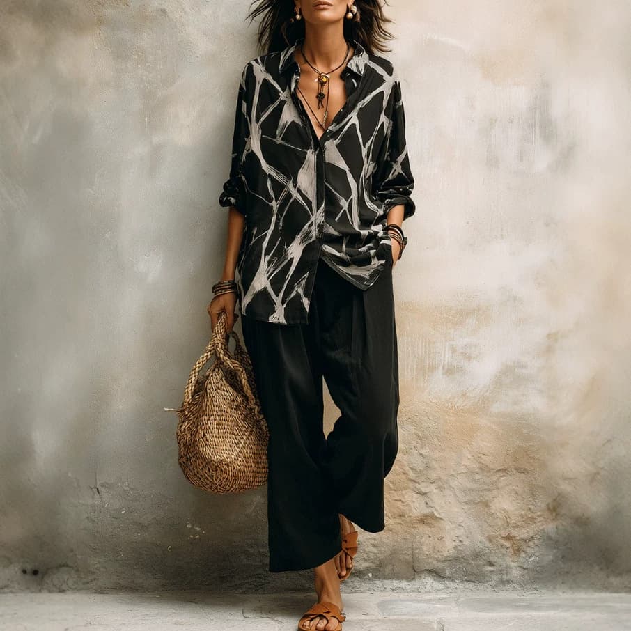 Modern Abstract Pattern Loose Black Top and Wide-Leg Pants Set