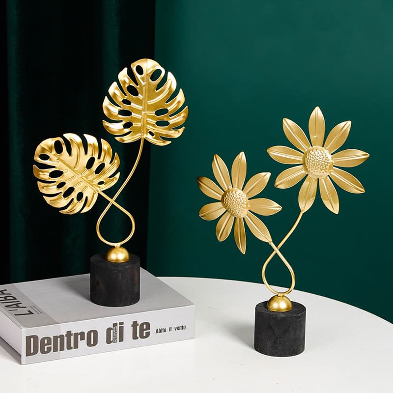 Simple light luxury iron leaf ornaments home living room entrance wine cabinet decoration creative metal crafts gifts