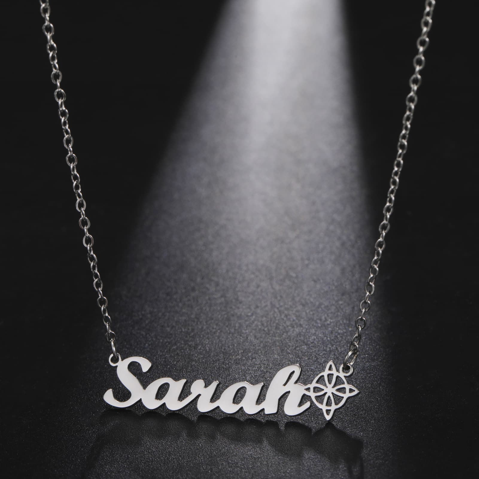 High-End Personalized Name Necklace with English Letter Design, Small Pendant, Stainless Steel