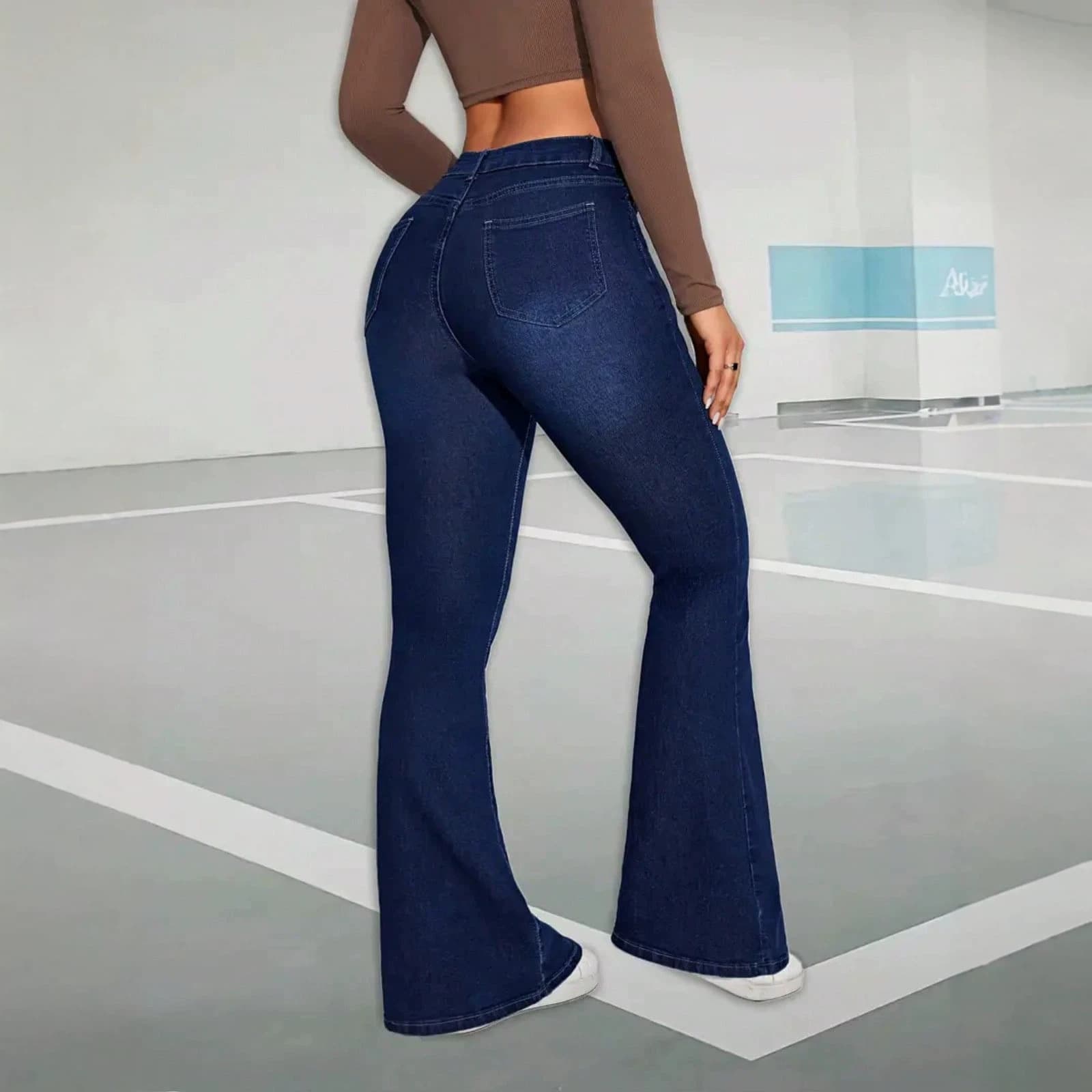 2026 Export Summer Women's Elegant Slight Flare Denim Long Pants Versatile Stylish Daily Commuter Trousers Wholesale