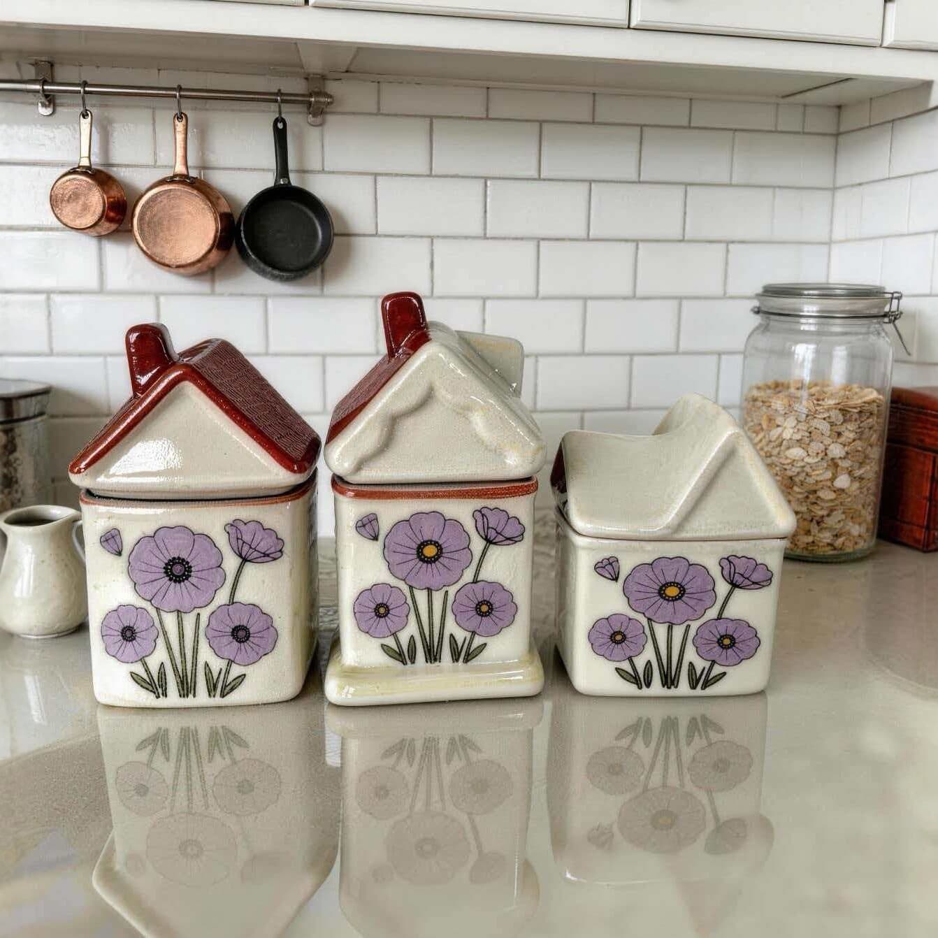 Hot-Selling Export Creative Ceramic Kitchen Storage Jar, Purple Flower Small House Shaped Spice Jar, Home Storage Decoration