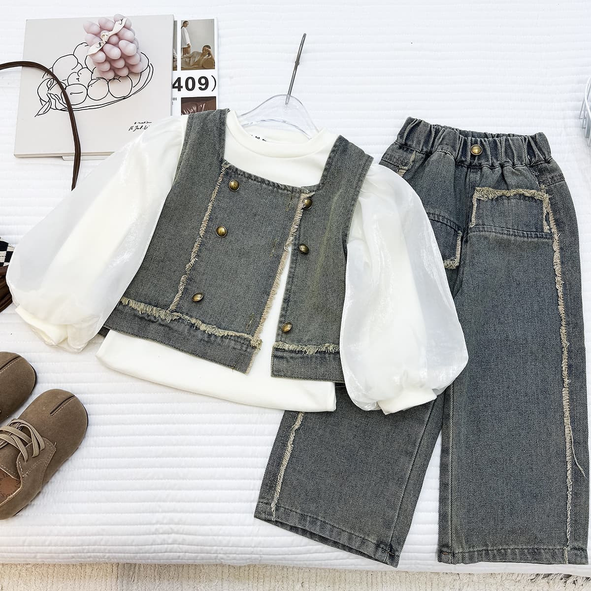 2025 Girls' Vest Denim Suit Fashionable Autumn Baby Long Sleeve Undershirt Western Style Three-piece Internet Celebrity Suit