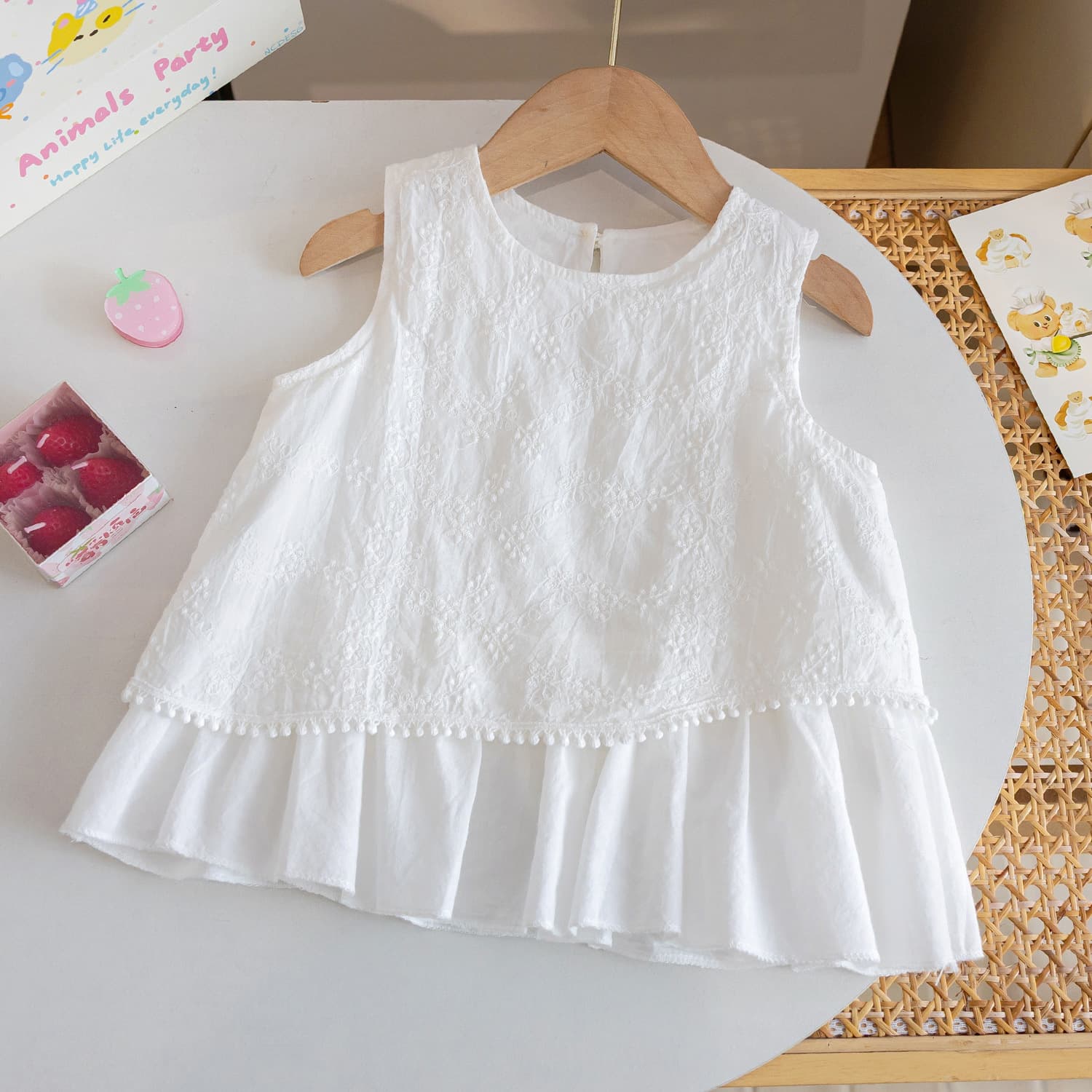 Girls' Korean Style Casual Set 2026 Summer New Floral Lace Vest Plaid Fashion Wide-Leg Pants Two-Piece Set