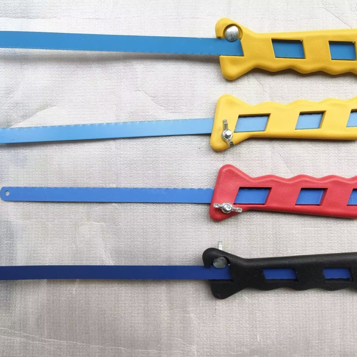 Mini Hand Saw with Plastic Handle, Portable Saw for PVC Pipe, Woodworking, Gardening, Adjustable Blade