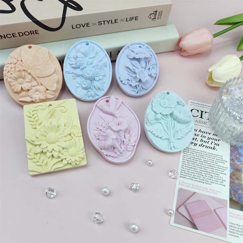 Handmade DIY Aromatherapy Plaque Silicone Mold Relief Mold Flower Mold Gypsum Mold Bird in Flight Floral Design Kitchen Tools