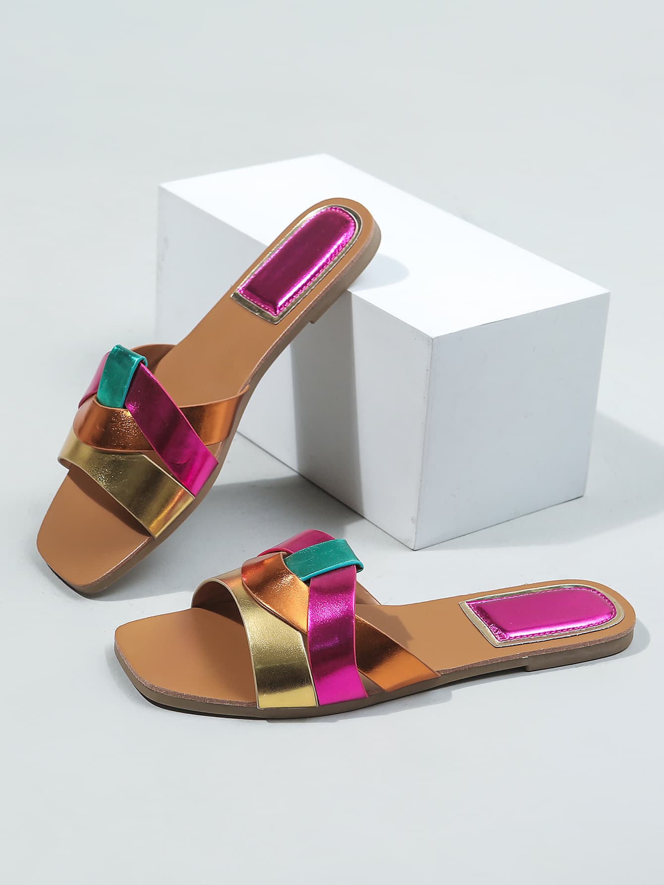 Summer Hot Selling European and American Trendy Metal Leopard Print Square Toe Flat Women's Sandals Slippers New Fashion Versatile Cross-Border