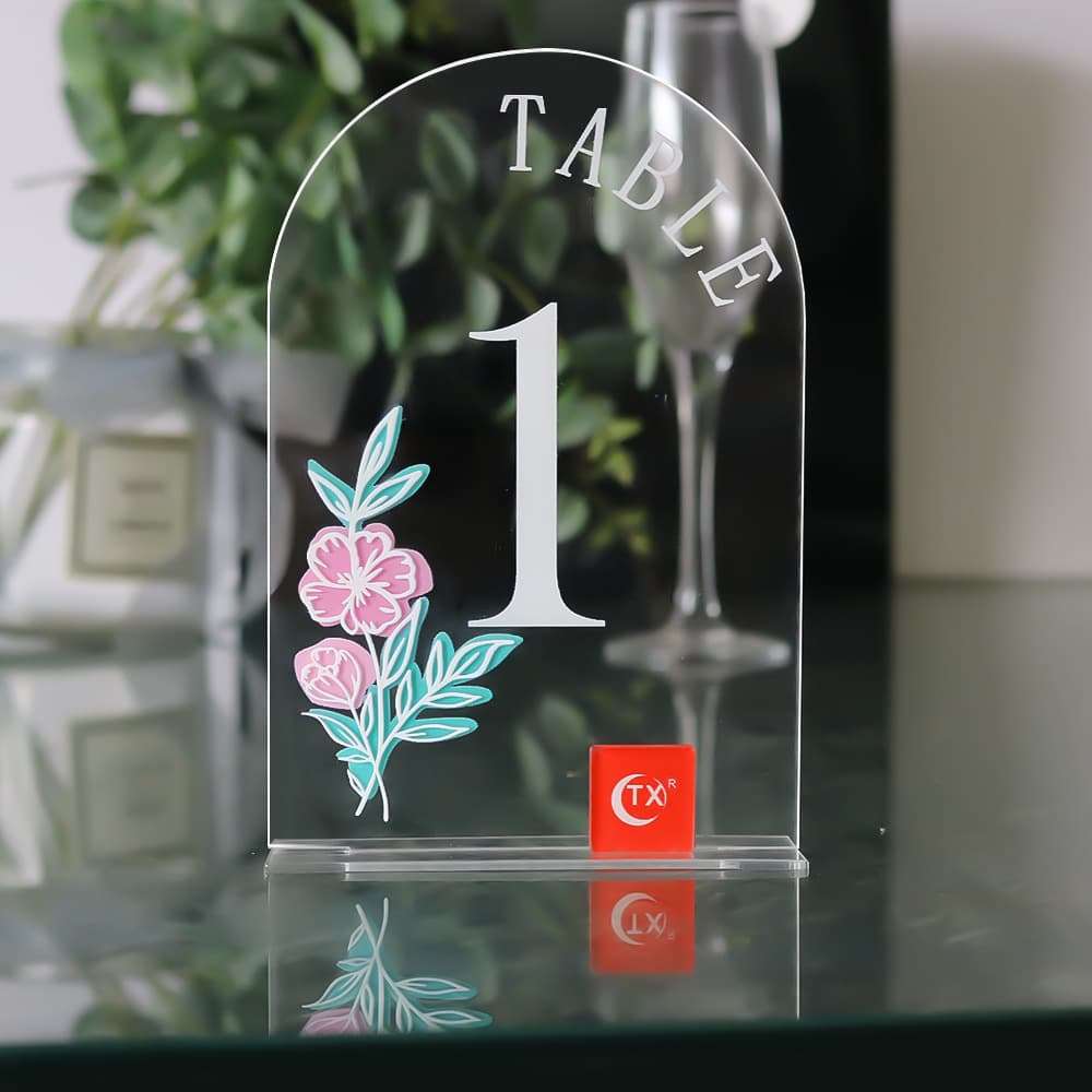 Transparent arched acrylic wedding table place cards, wedding table number cards, creative digital menus for restaurants