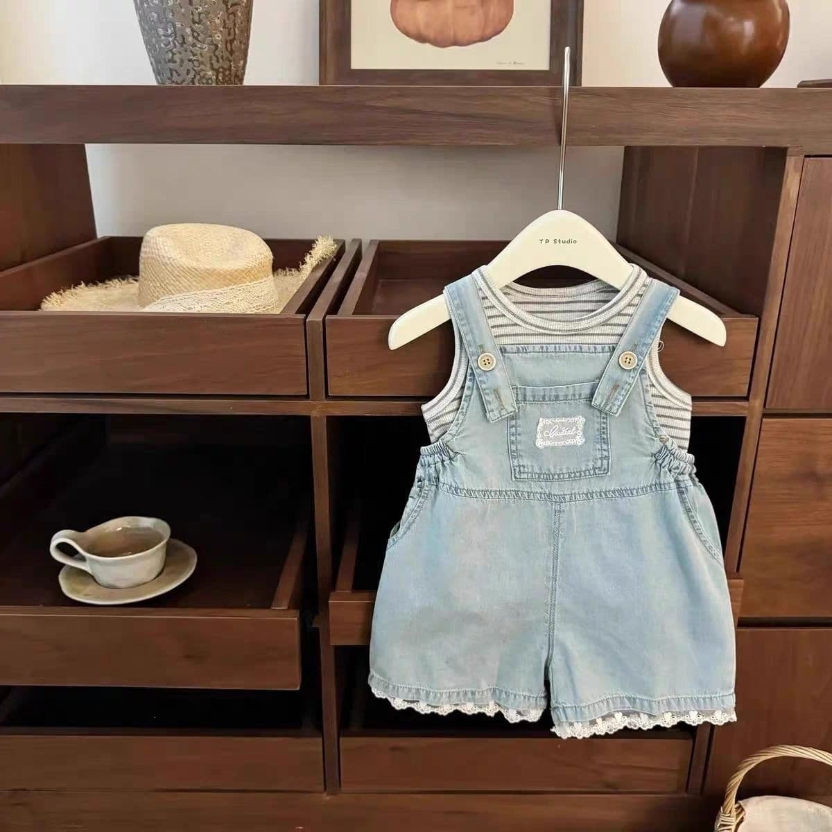 Girls summer 2026 new style baby girl fashionable lace jeans overalls striped vest suit two-piece set