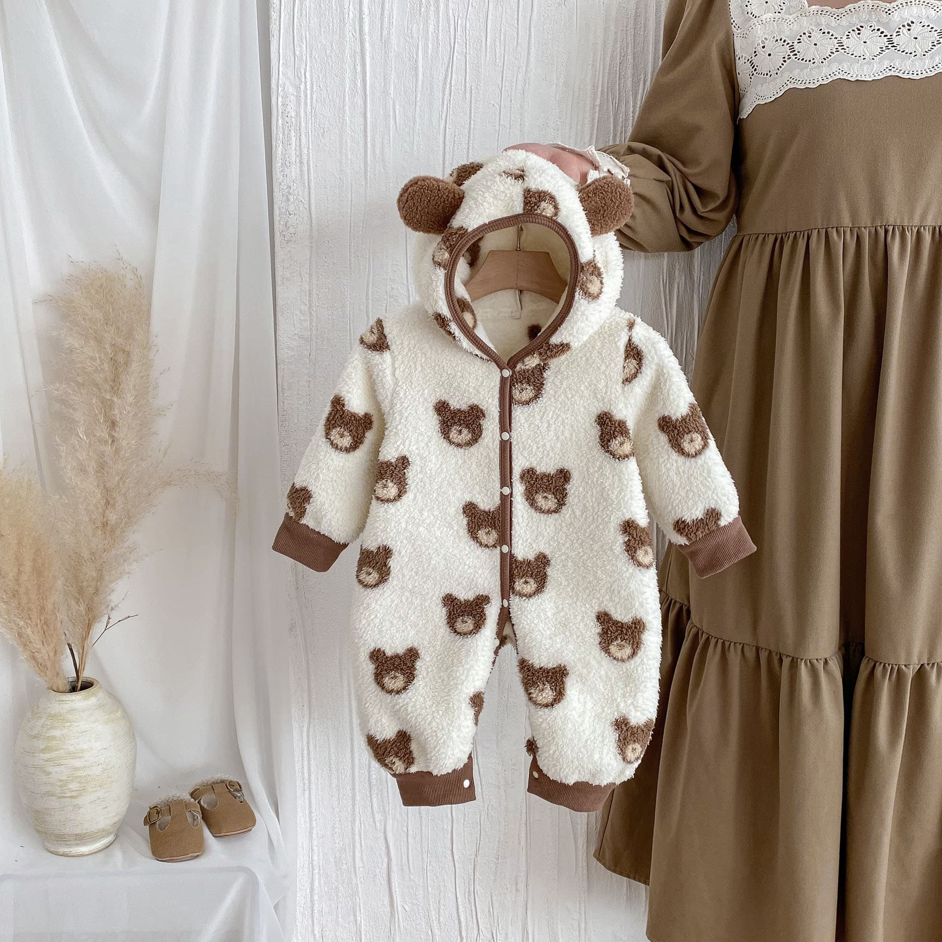 INS Winter Baby Fleece Lined Warm Bodysuit for Boys and Girls Cute Bear Hooded Romper Jumpsuit
