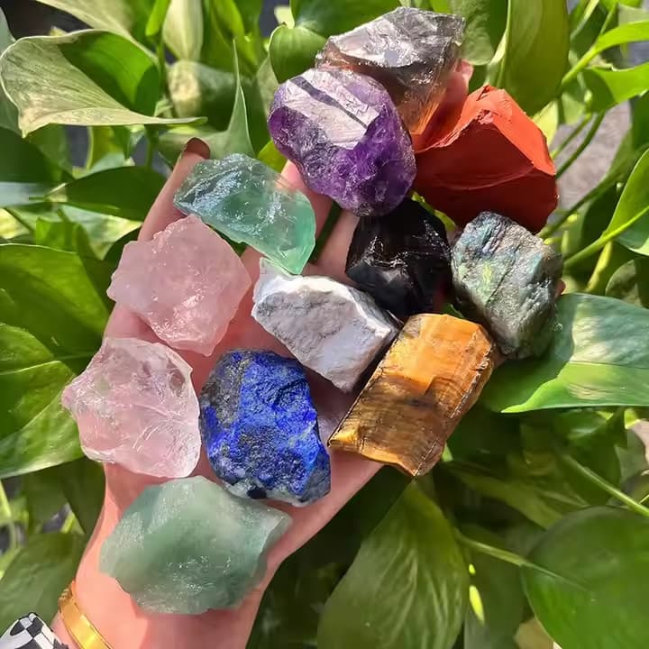 Natural Crystal Rough Stone White Crystal Citrine Amethyst Aromatherapy Stone Diffuser Stone Landscape Stone Donghai Crystal Wholesale