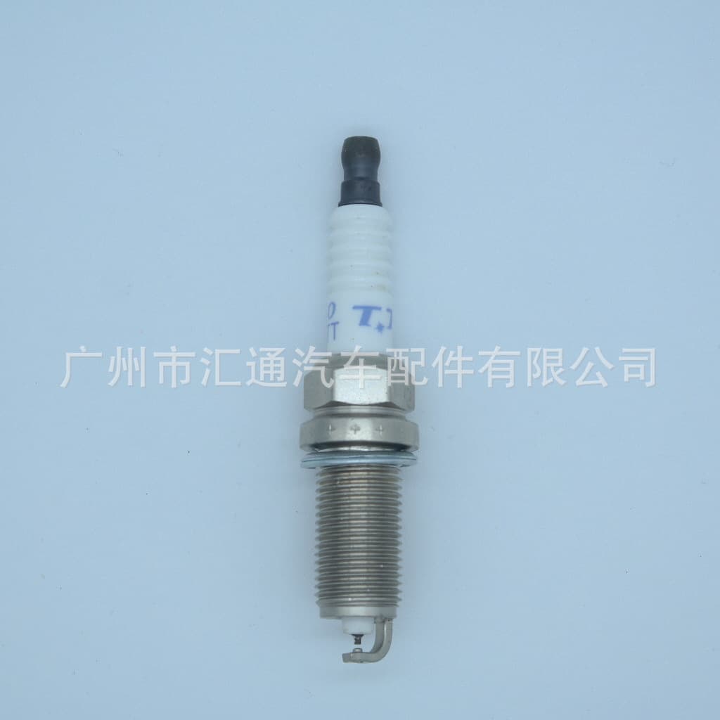 Factory direct sales automotive spark plug 4506 Denso iridium spark plug PKH20TT suitable for German 1 series and 3 series