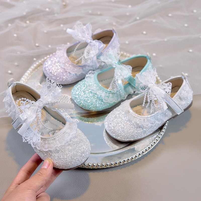 Girls Round Toe Soft Sole Leather Shoes 2026 Autumn New Butterfly Bow Pearl Princess Shoes Lace Trim Fashion Flats