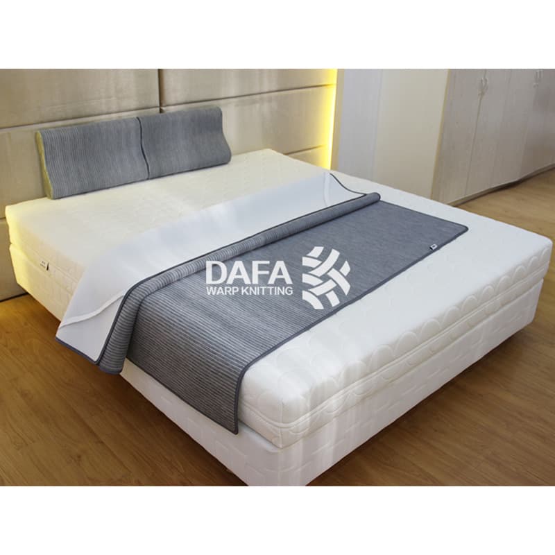 Washable Bare-Sleep Ice Silk Mattress: Summer bed fitted sheet, anti-slip fixed mesh fabric, breathable cool-feel ice silk cooling mat.
