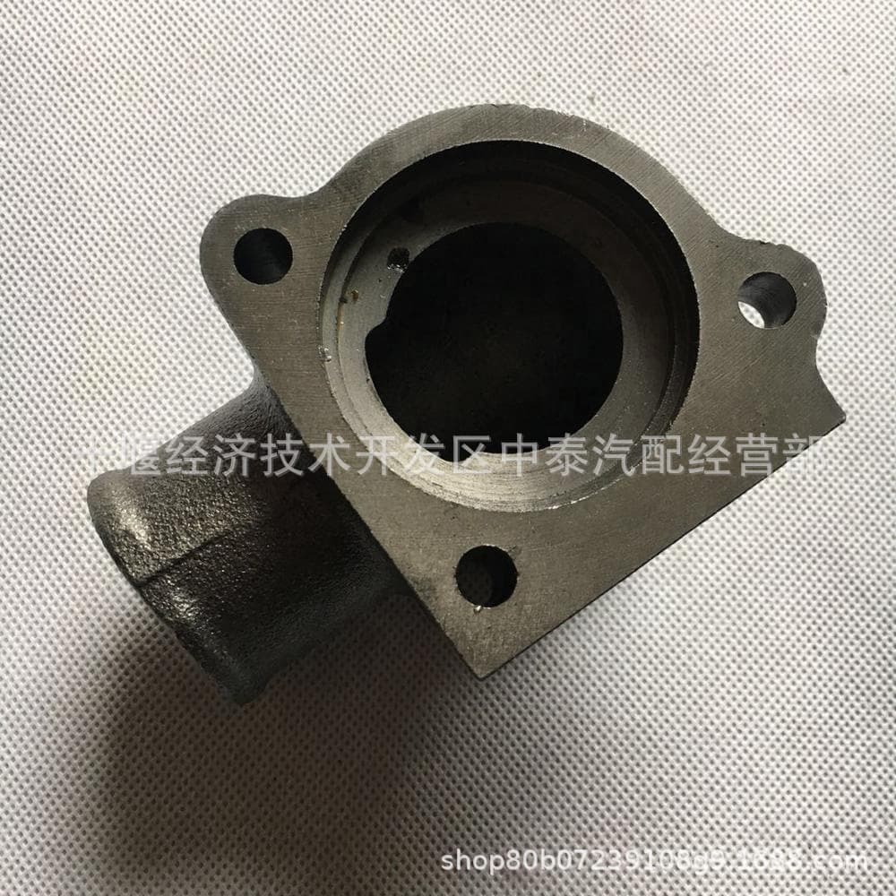 4BT Engine Thermostat Housing / 4BT Thermostat Housing / Thermostat Housing 5257270 / Outlet Upward