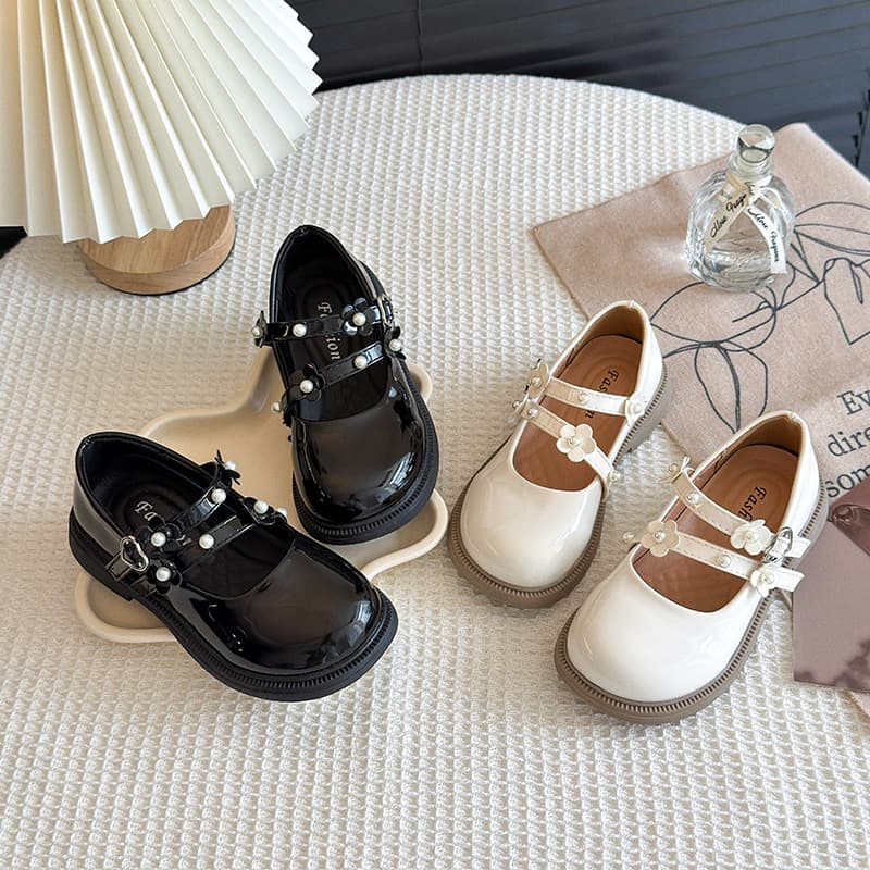 Girls' Princess Shoes 2026 New Spring/Autumn Flower Design, Soft Sole Shiny Leather with Magic Tape