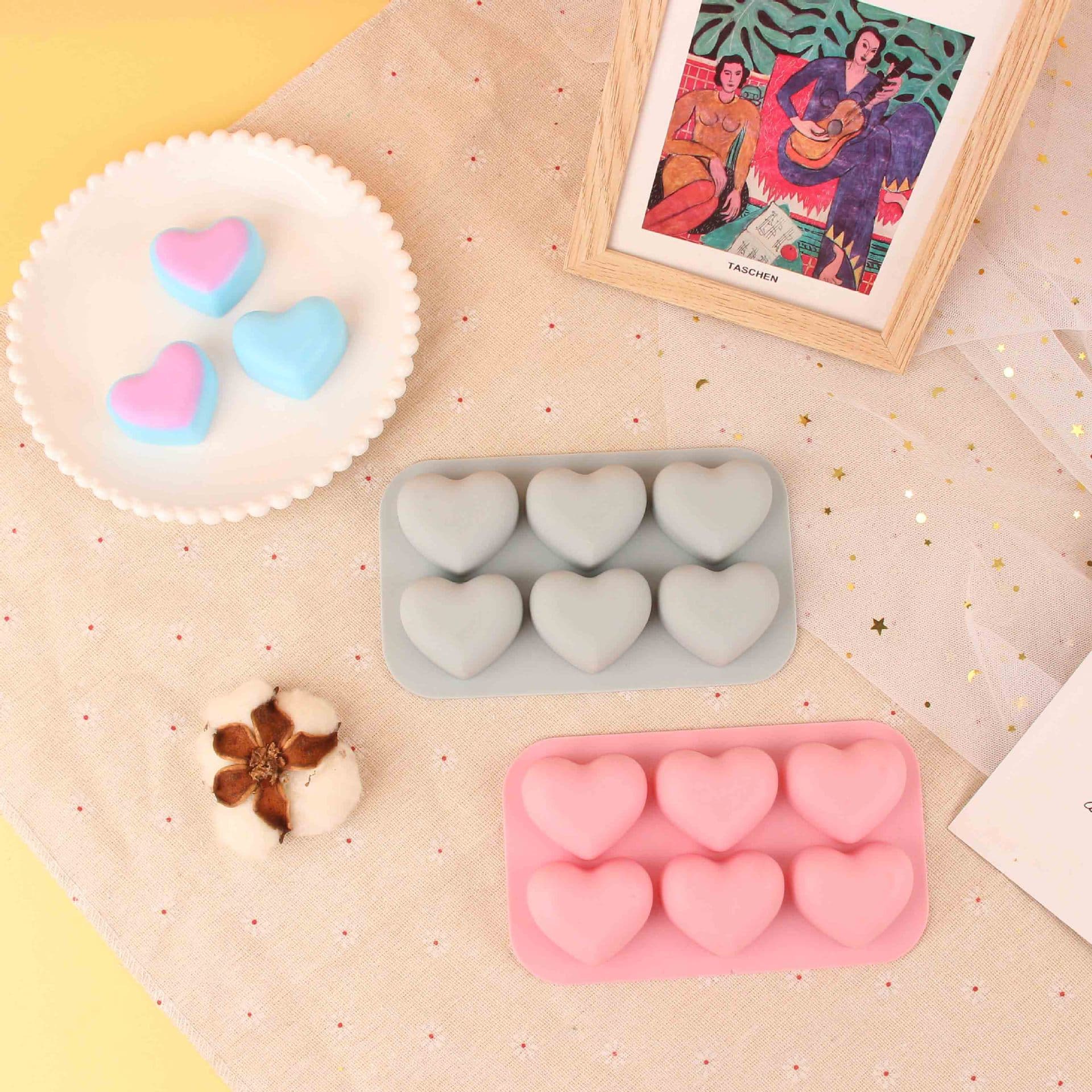 Spot DIY Valentine's Day 6 Consecutive Heart Cake Baking Chocolate Silicone Mold Ice Cube Mousse Pudding Mold
