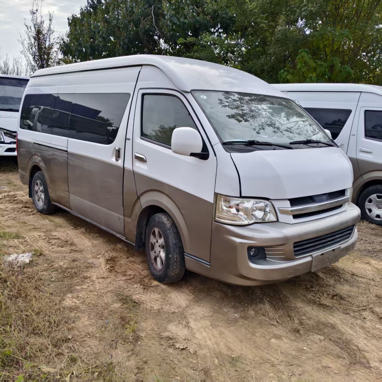 Overseas Export Toyota Hiace 14 Seater Small Coach 18 Seater Business Vehicle Coaster 23 Seater Minibus