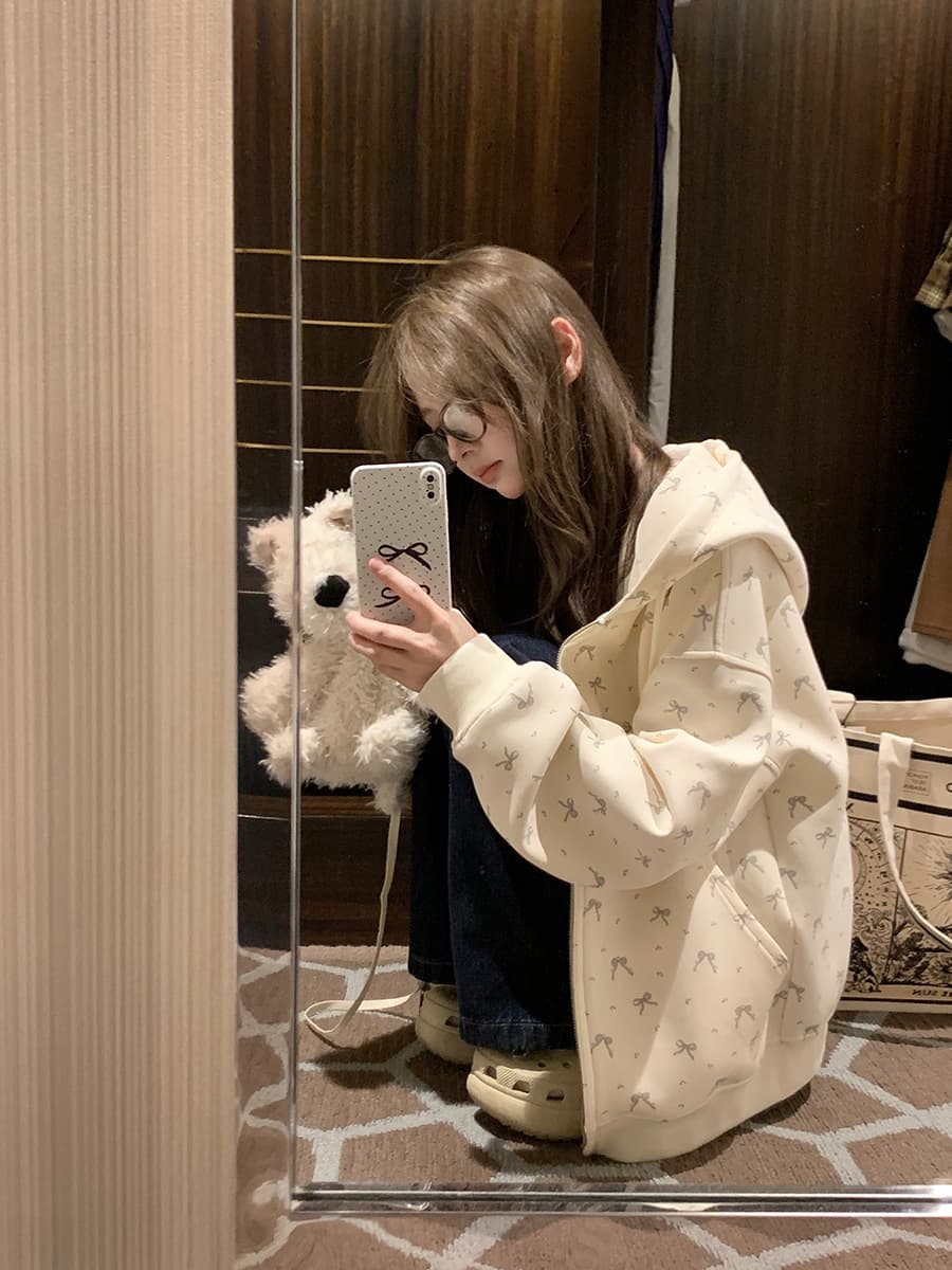 Sweet floral print hooded cardigan sweatshirt for women, spring and autumn 2025 new style, oversized, loose, milky soft fleece-lined coat.