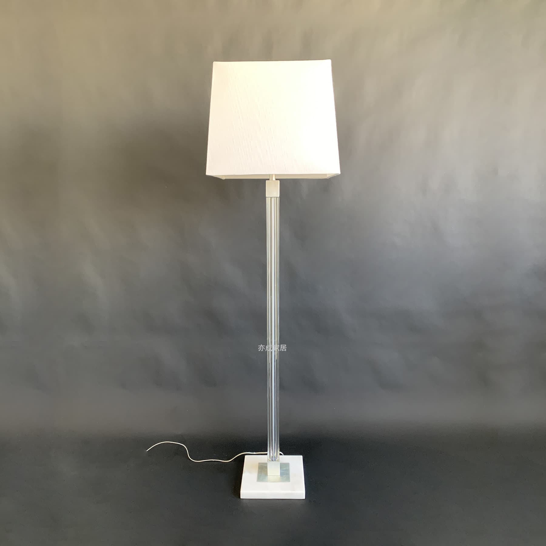 American light luxury modern crystal floor lamp, soft decoration design for villa, hotel, restaurant, model room, and living room