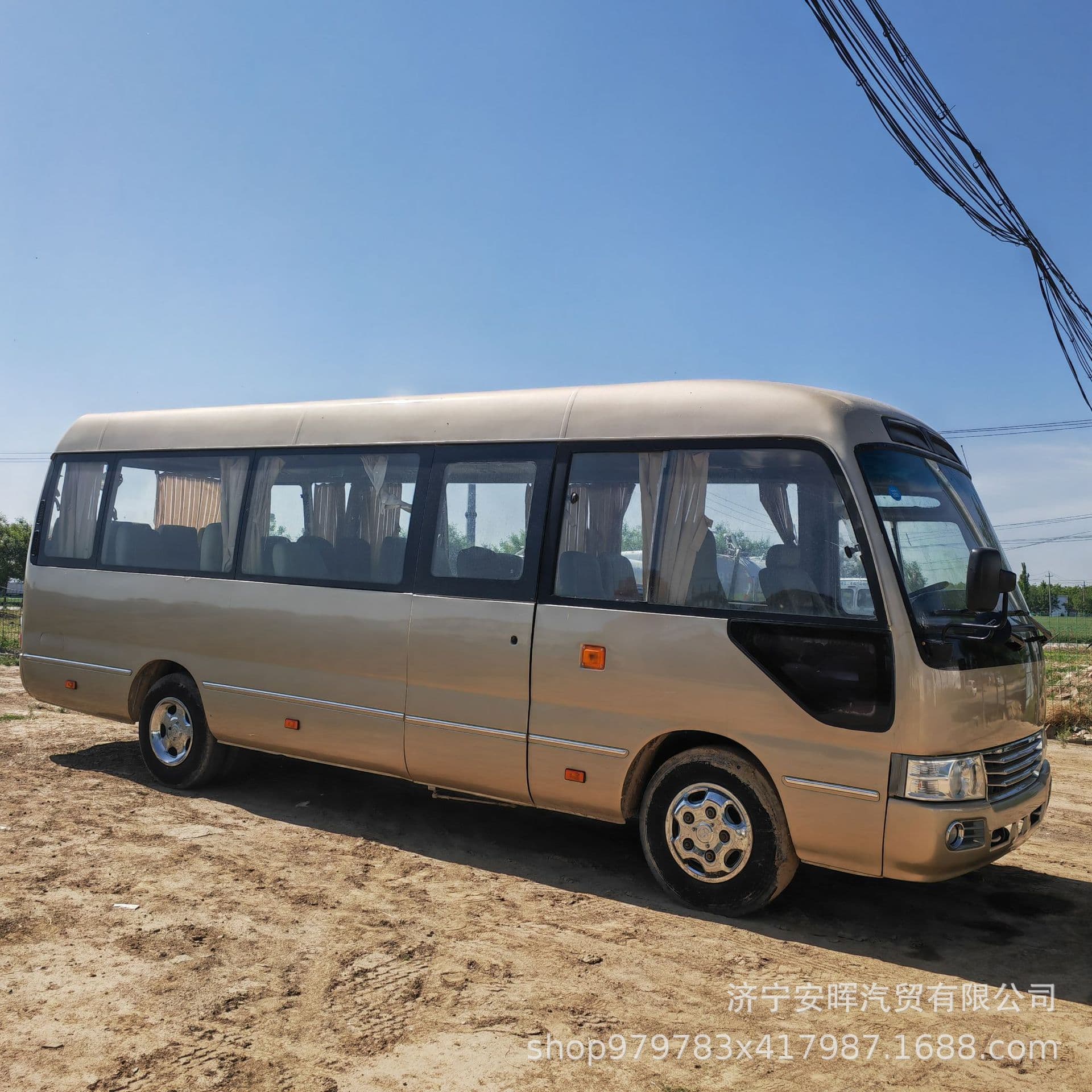 Export Used Refurbished Coaster 28-Seater Business Luxury Bus Euro III Emission Medium Bus